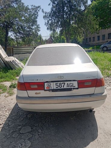 Toyota: Toyota Corona: 1996 г., 2 л, Автомат, Бензин, Седан