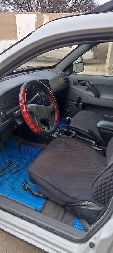 Volkswagen: Volkswagen Passat: 1992 г., 1.8 л, Механика, Бензин, Универсал — 8