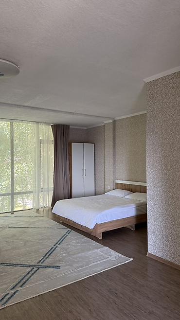 студийный стол: Иссык куль-Сары ой пансионат Azia palace 5 мину от пляжа Светлая — 1