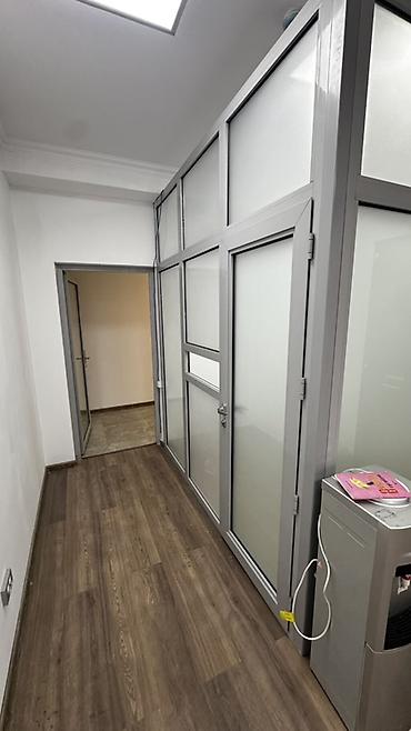 офис сниму: Аренда офисов, 160 м², В жилом комплексе — 4