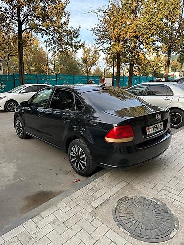 reno logan: Volkswagen ID. Polo: 2012 г., 1.6 л, Автомат, Бензин, Седан — 2