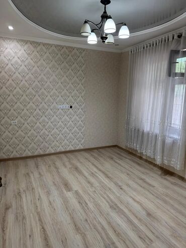 3 х комнатные квартиры в бишкеке: 1 бөлмө, Кыймылсыз мүлк агенттиги, Чогуу жашоосу жок, Толугу менен эмереги бар
