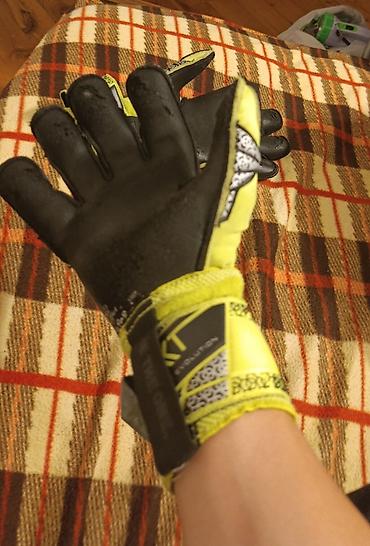 bot kar: Məhsul: Reusch qolkeper əlcəkləri - Model üzərində “Reusch”, “RCK — 4