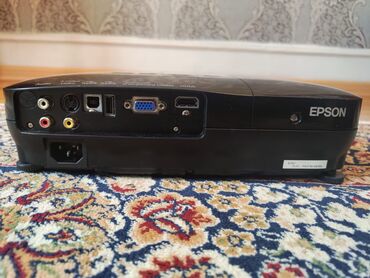 ev ustu modelleri: Proektor Epson. Amerikadan gəlib. Yeni orijinal lampası üstündedi.çox