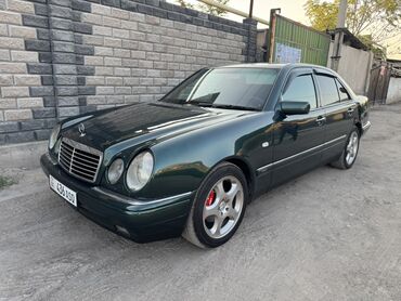 машина женская: Mercedes-Benz E-Class: 1998 г., Седан