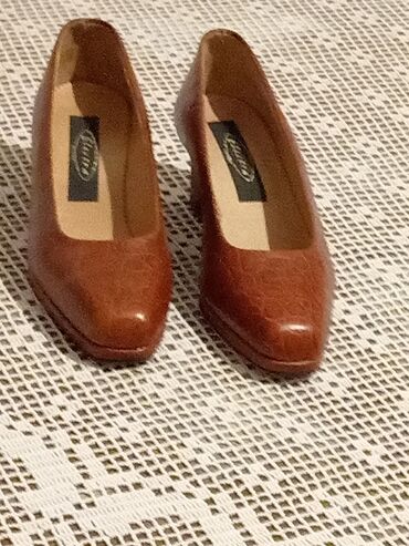 Salonke: Salonke, 37 — 1