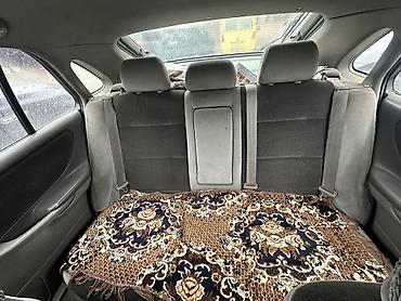 Унаа: Mazda 626: 2001 г., 2 л, Кол менен иштөөчү, Бензин, Седан — 9