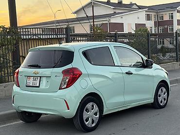 chevrolet spark: Chevrolet Spark: 2017 г., 1 л, Бензин — 2