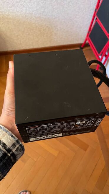 Qida blokları: Qida bloku be quiet!, 700 W — 9