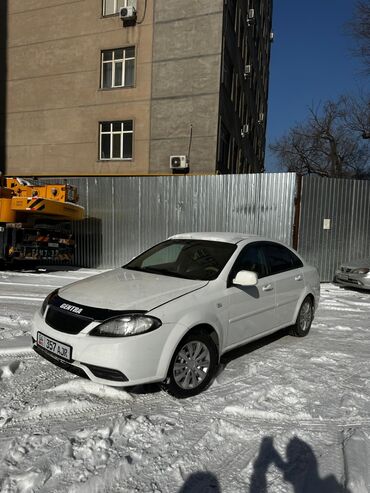 Daewoo: Daewoo Gentra: 2014 г., 1.6 л, Механика, Бензин, Седан