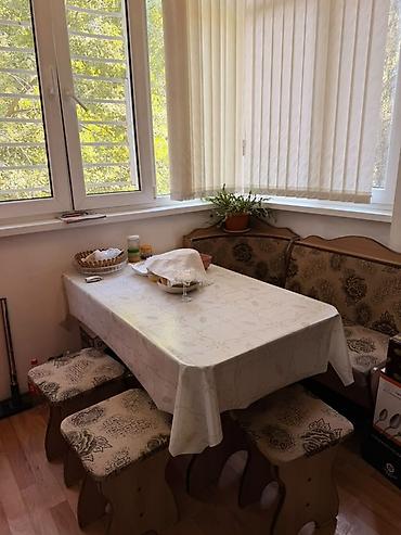 кухонные мягкие уголки: Кухонный мягкий уголок, Б/у, ЛДСП, цвет - Бежевый — 1