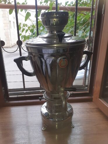 Mercedes-Benz: Klassik metal samovar - Material: paslanmayan polad/metal korpus