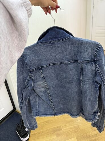 qara cins pencekler: Qadınlar üçün klassik denim cins gödəkçə - Rəng: tünd maviyə çalan