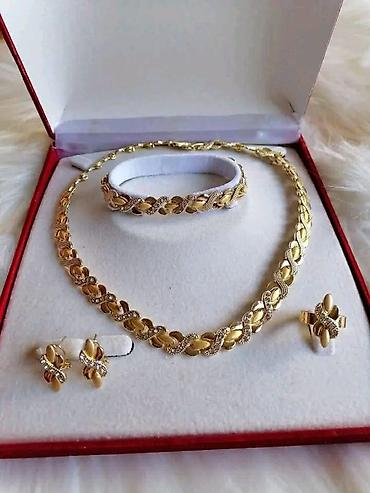 Setovi nakita: Setovi 3000 din🔥🔥
💋 na lalafo.rs — 7 Setovi nakita: Setovi 3000 din🔥🔥
💋 — 7