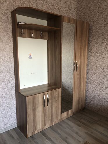 раздвижные двери в баку: Б/у, Распашной, 3 двери Прямой шкаф, Шкаф в прихожей, Азербайджан