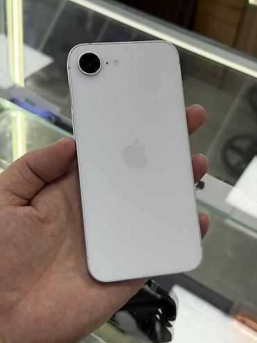 IPhone 16e, Б/у, 128 ГБ, Старлайт, Защитное стекло, 93 %