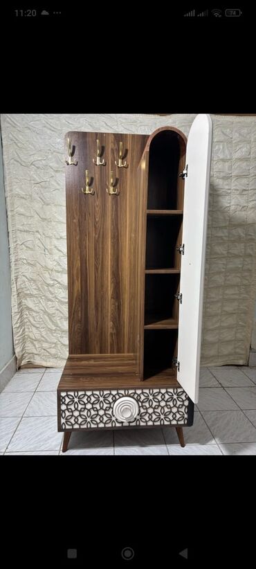 2ci el şkaflar: Dehliz dolabi 100man Ela veziyyetdedi.Material MDF.Baha alınıb.Unvan