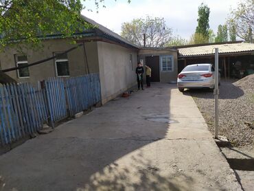 дом в селе дмитриевка: 4 м², 5 комнат, С мебелью