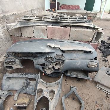 Панели, обшивки: Центральная консоль GMC 2003 г., Б/у, Оригинал, США — 13