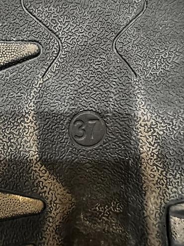 Другая женская обувь: Набор женской обуви, размер 37. 1) Кроссовки - Цвет: черный с белой — 4