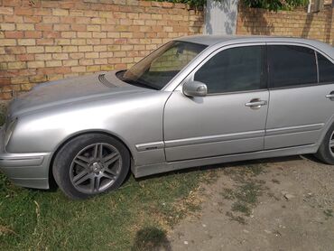 мерс гигант 1524: Mercedes-Benz E 320: 2000 г., 3.2 л, Автомат, Бензин, Седан