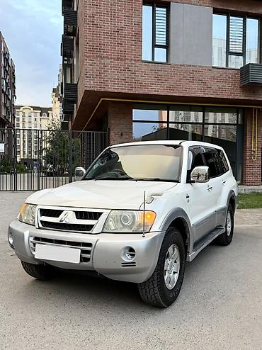 Mitsubishi Pajero: 2003 г., 3 л, Автомат, Бензин, Внедорожник at lalafo.kg Mitsubishi Pajero: 2003 г., 3 л, Автомат, Бензин, Внедорожник