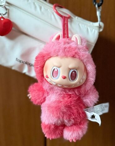 Oyuncaqlar: Labubu Kukla ● Labubu Yumuṣaq kuklalar ● Kola ve Sade olani var ● -da lalafo.az — 22 Oyuncaqlar: Labubu Kukla ● Labubu Yumuṣaq kuklalar ● Kola ve Sade olani var ● — 22