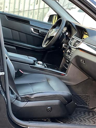 Mercedes-Benz: Mercedes-Benz : 2010 г., 3 л, Автомат, Бензин, Седан — 10