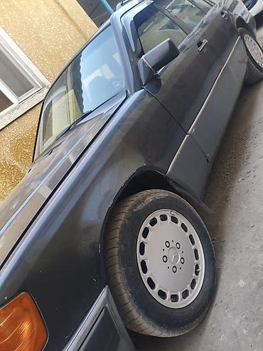 bmw 46: Mercedes-Benz 190: 1991 г., 2.3 л, Механика, Бензин, Седан — 2