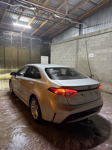 Toyota: Toyota Corolla: 2020 г., 1.8 л, Гибрид, Седан — 4