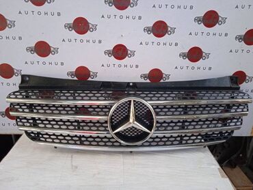 Решетки радиатора: Решетка радиатора Mercedes-Benz