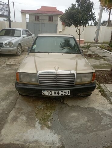 Mercedes-Benz: Mercedes-Benz 190: 2 l | 1984 il Sedan