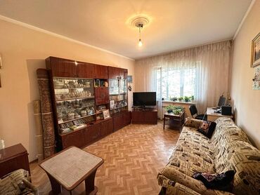 рядом с аламединским рынком: 2 комнаты, 53 м², 105 серия, 5 этаж, Старый ремонт