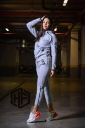 Gornji i donji deo: 11. Ženska komplet trenerka S M L XL 2XL Cena 3300 din na lalafo.rs — 10 Gornji i donji deo: 11. Ženska komplet trenerka S M L XL 2XL Cena 3300 din — 10