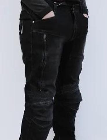 Farmerke: Crne muške farmerke sa modernim dizajnom, idealne za svakodnevno — 20