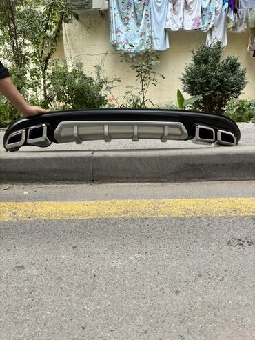 Помпы: Avtomobil üçün arxa diffuzor. Yeniden secilmir. İdeall. Tel