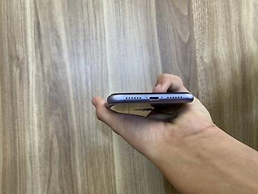 Apple iPhone: IPhone 11 — 2