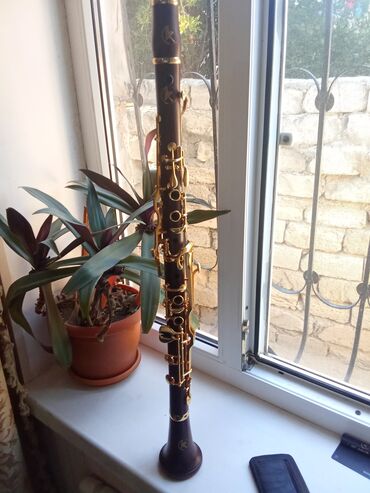 Musiqi alətləri: Aqac sol klarnet koku eladi cati pati yoxdu 2 ay isdifade olunub ela