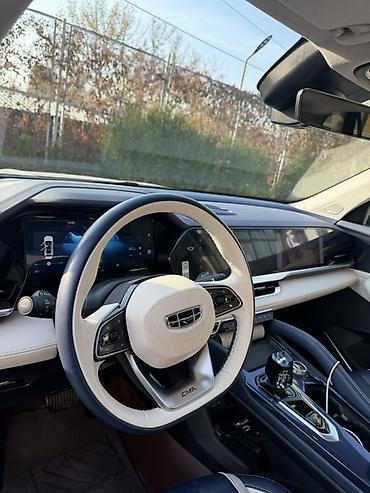 byd e2 2022: Geely Monjaro: 2022 г., 2 л, Автомат, Гибрид, Кроссовер — 6