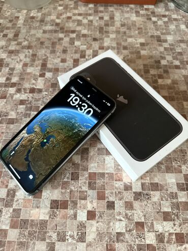 Apple iPhone: IPhone 11, 128 GB, Qara, Face ID