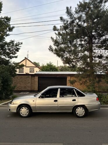 пакеты: Daewoo Nexia: 2011 г., 1.6 л, Механика, Бензин, Седан