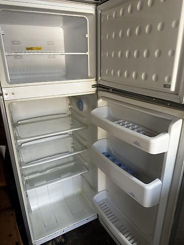 холодильник бу продаю: Холодильник Beko, Б/у, Двухкамерный — 2