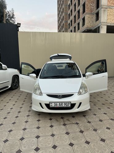 голв 3 универсал: Honda Fit: 2004 г., 1.3 л, Вариатор, Бензин, Хетчбек