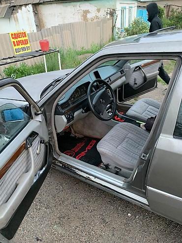 Унаа: Mercedes-Benz W124: 1992 г., 2 л, Кол менен иштөөчү, Бензин, Седан — 1