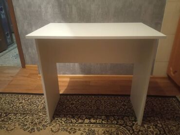 мебель горька: Стол, цвет - Белый, Новый