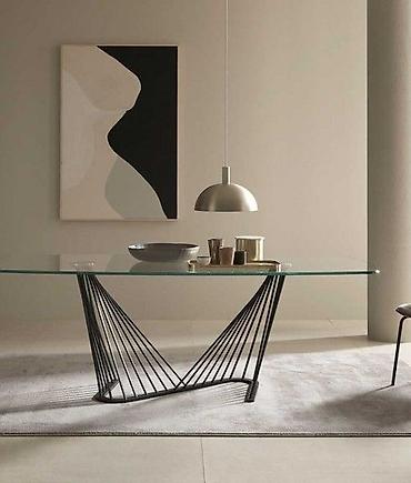 Столы для зала: Авторские дизайнерские столы с выразительными основаниями - Тип — 1