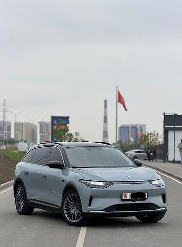Lixiang: Lixiang : 2024 г., Автомат, Электромобиль, Кроссовер — 1