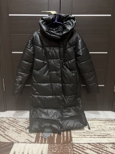 женская теплая зимняя куртка: Пуховик