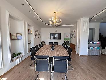 Продажа коттеджей и домов: Продается особняк в центре города Район: Горького / Панфилова (пер — 9