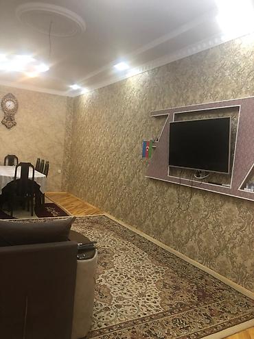 binə savxozda ev: Binəqədi qəs. 5 otaqlı, 172 kv. m, Kredit yoxdur, Orta təmir — 3